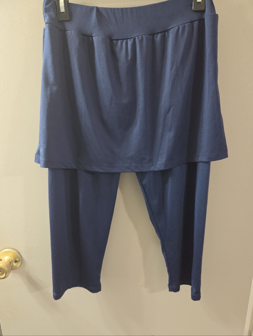 Navy Skirted Leggings - Solid Navy Active Skirt. Sz L